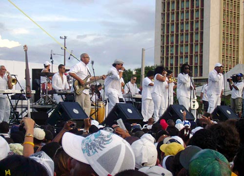 Van Van… ¡Vamos, que viene el tren!