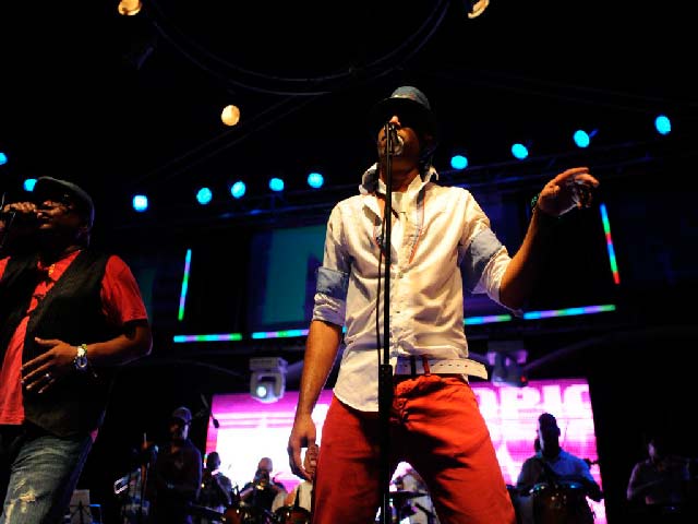 Concierto en la Tropical